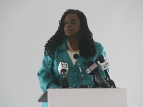 Gwen Moore at Milwaukee County Mental Health Emergency Center Ceremony