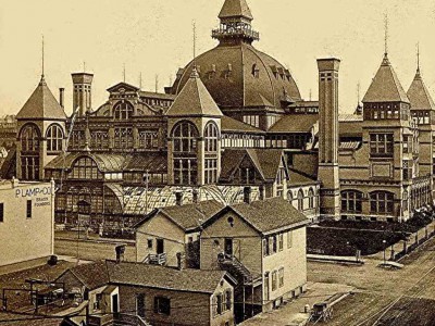 昨天的密尔沃基:19世纪80年代的密尔沃基工业博览会大楼