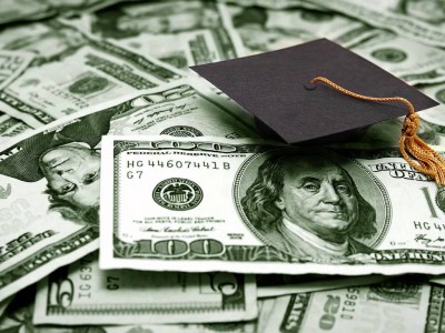共和党议员拒绝学生贷款再融资，他们上大学的成本是今天的五分之一