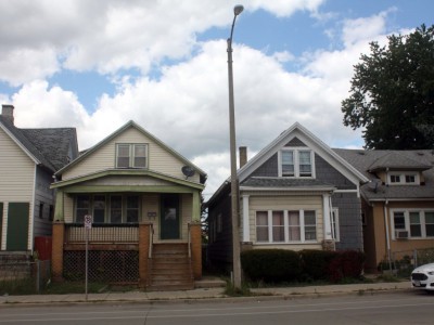 眼睛在Milwaukee: Felons Can Now Buy City Homes