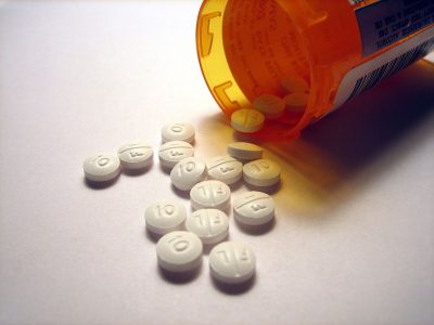 报告详细说明阿片类药物成瘾解决方案