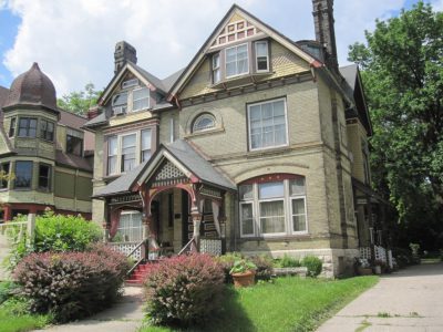 《House Confidential: The Manderley Bed & Breakfast