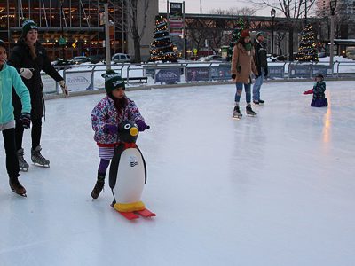 12月15日下午4-6点，Slice of Ice的自由滑板租赁店庆祝赛季开幕。