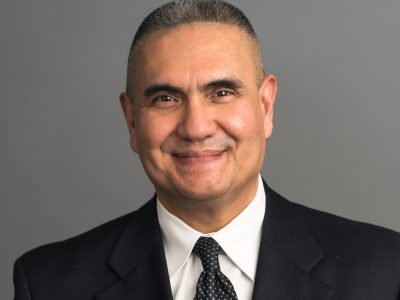 拉丁裔商会任命北岸银行领导和拉丁裔社区倡导者阿尔弗雷多·马丁为董事会主席