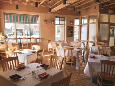 Café Manna，密尔沃基地区的第一家100%素食餐厅，庆祝经营10年