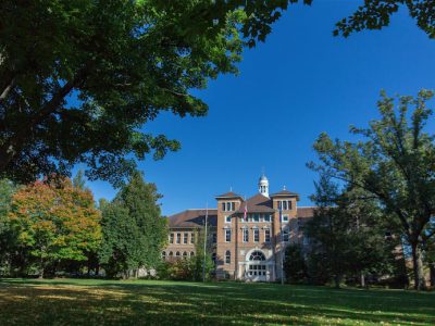 评论:沃克大学的削减将摧毁大学