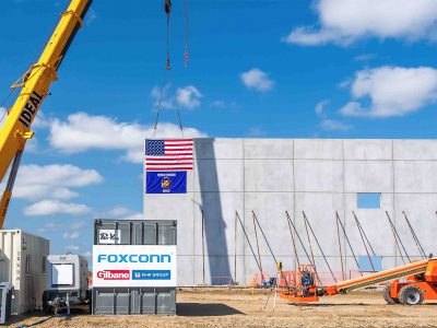Eyes on Milwaukee: Foxconn Pledges To Build Manufacturing Plant This Year
