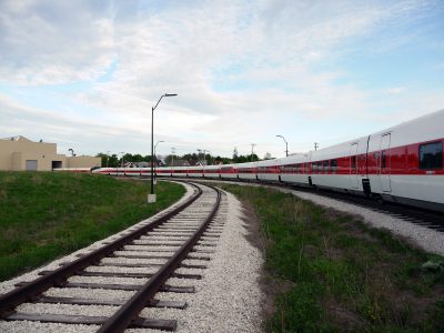 脱轨:道尔能拯救高速铁路吗?