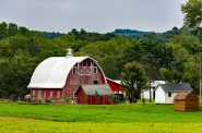 威斯康辛州的农场。Pixabay许可证。免费用于商业用途。不需要归因。