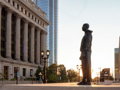 密尔沃基雕塑2020年的艺术作品涉及紧迫的文化问题