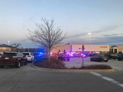 警察局长:梅菲尔商场枪击案8人受伤