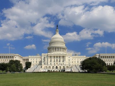 政治现状:众议院选区地图保护现任者