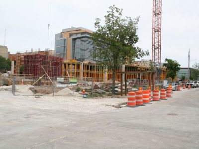 周五照片:UWM的新化学大楼落成