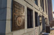 威斯康辛州的办公大楼是卫生服务部(DHS)的所在地，它的前身是卫生和家庭服务部，之后该机构被拆分为单独的部门。图片来源:Baylor Spears/Wisconsin Examiner